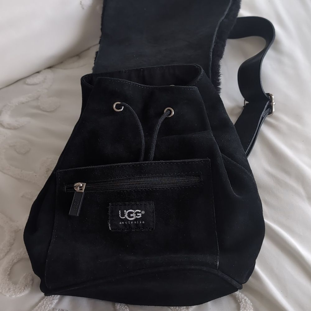 UGG Australia Nordie🖤 Black Shearling & Sueded Drawstring Mini Backpack NWOT - Picture 5 of 12